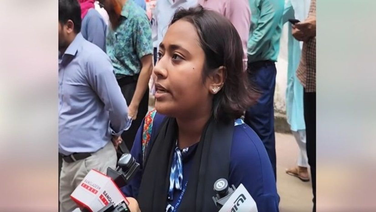 ‘আমি ইডেন ছেড়ে যাব না, ছেলেদের সঙ্গেও ক্লাস করব না’