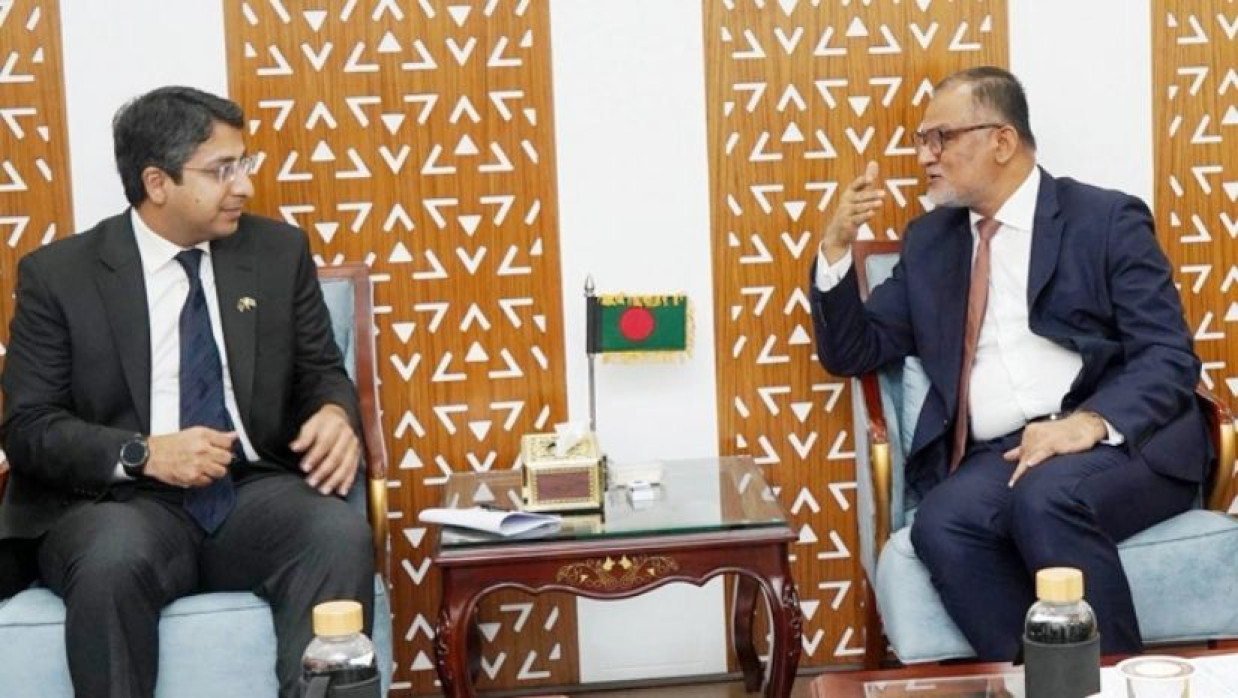 বৈঠকে এহসান আফজাল ও শেখ বশিরউদ্দীন