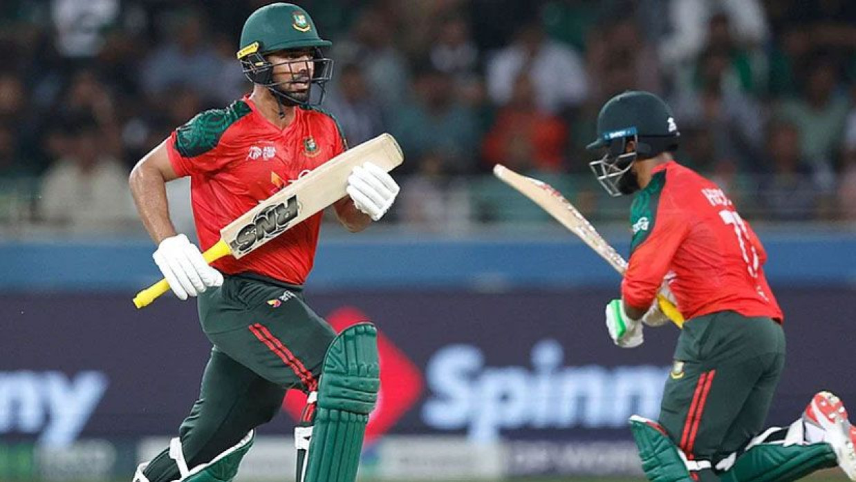 বাংলাদেশ-পাকিস্তান ম্যাচ  