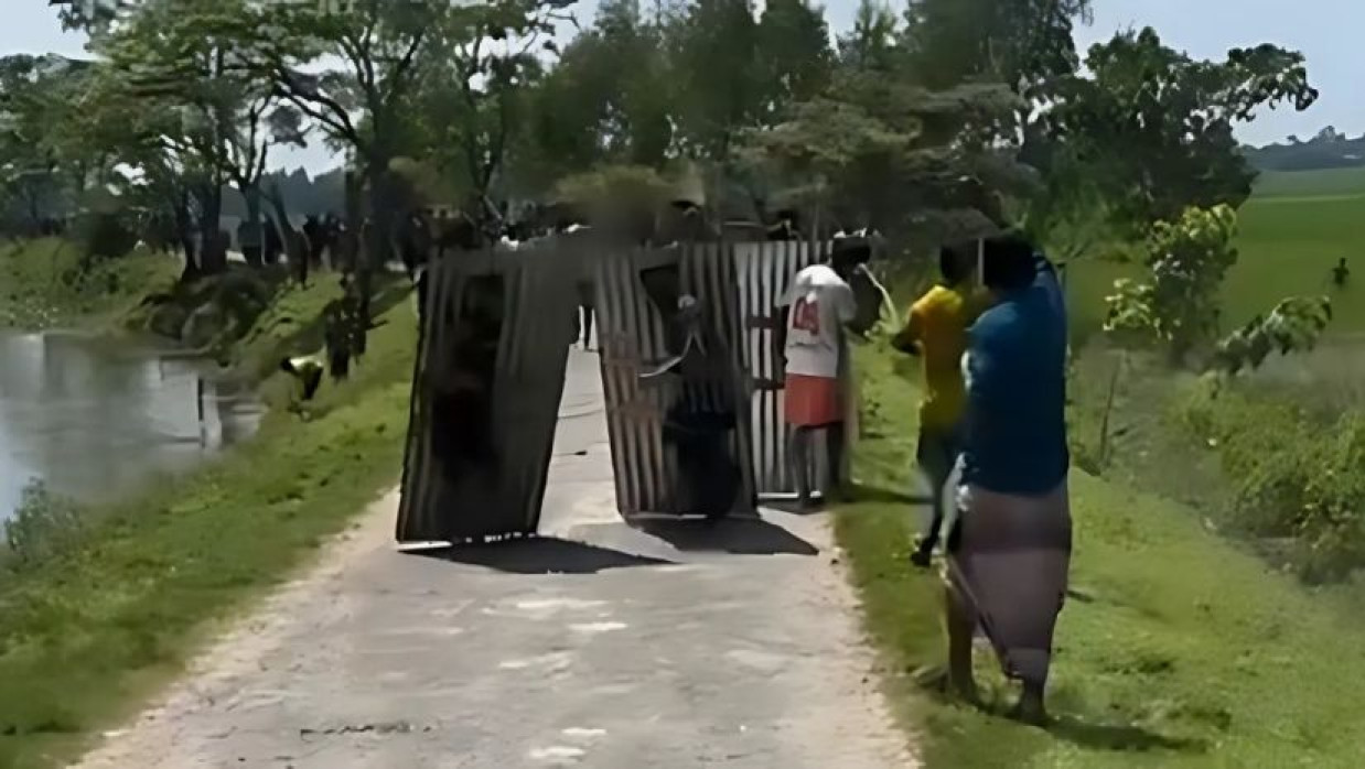 দুই গ্রামের সংঘর্ষ