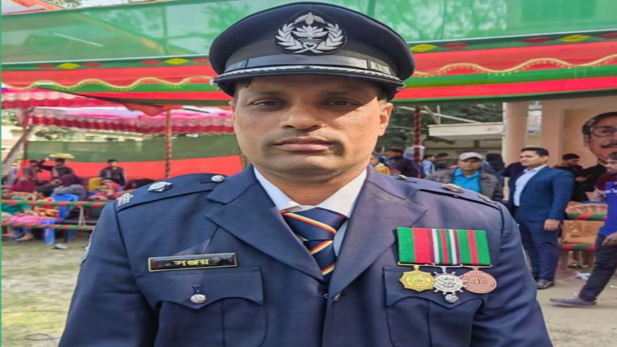  অভিযুক্ত পুলিশ কর্মকর্তা