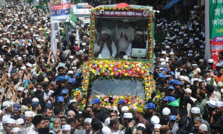 চট্টগ্রামে জশনে জুলুসে পদদলিত হয়ে নিহত ২, আহত ৬