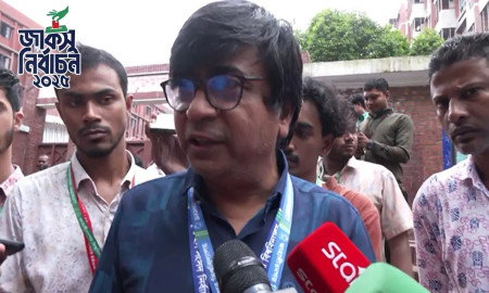 ফজিলাতুন্নেসা হলে ভোটগ্রহণ বন্ধের কারণ জানালেন নির্বাচন কমিশনার