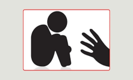 উল্টো ঝুলিয়ে শিশুকে নির্যাতনের ভিডিও ভাইরাল