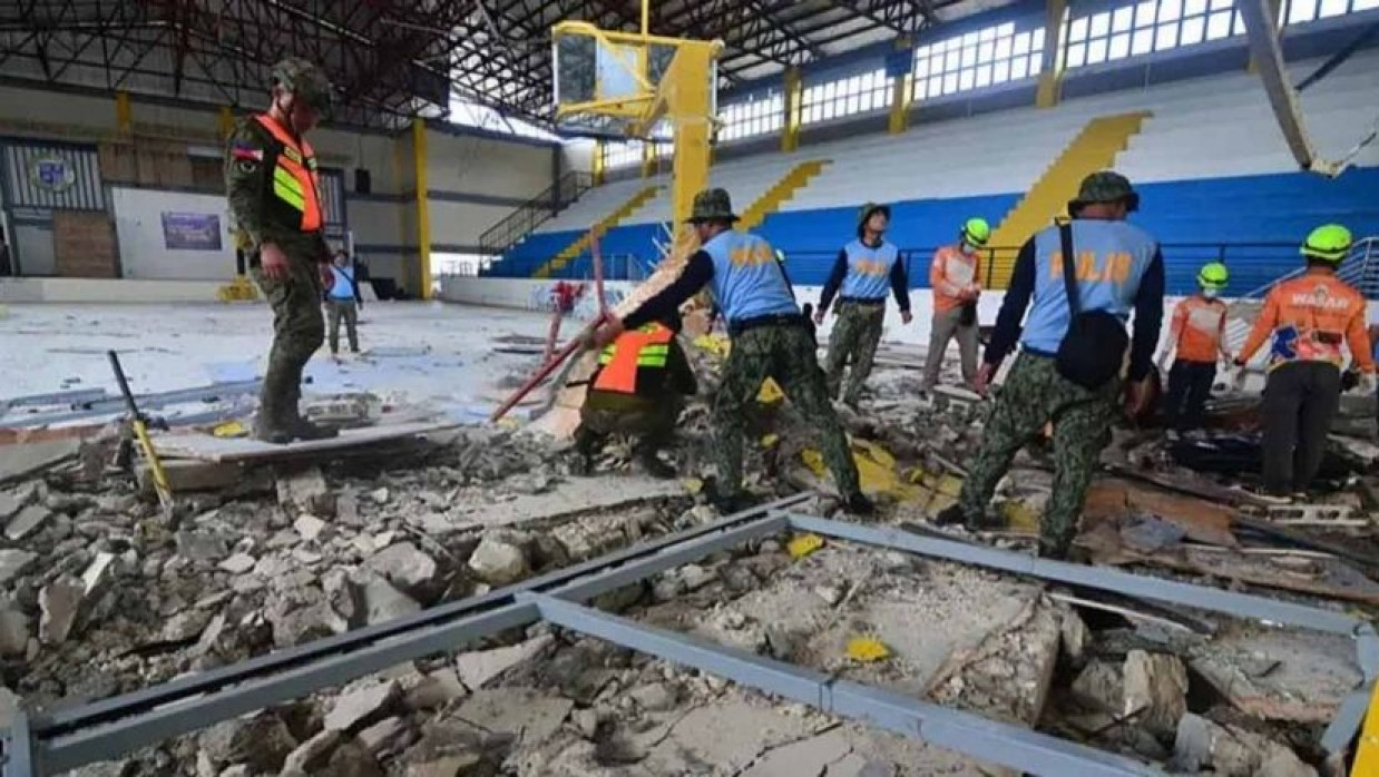  উদ্ধার অভিযানে আইনশৃঙ্খলা বাহিনী 