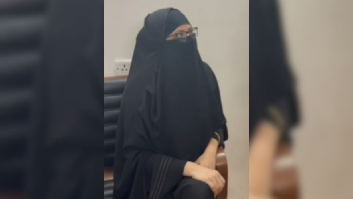 বোরকা পরা পরীমণি