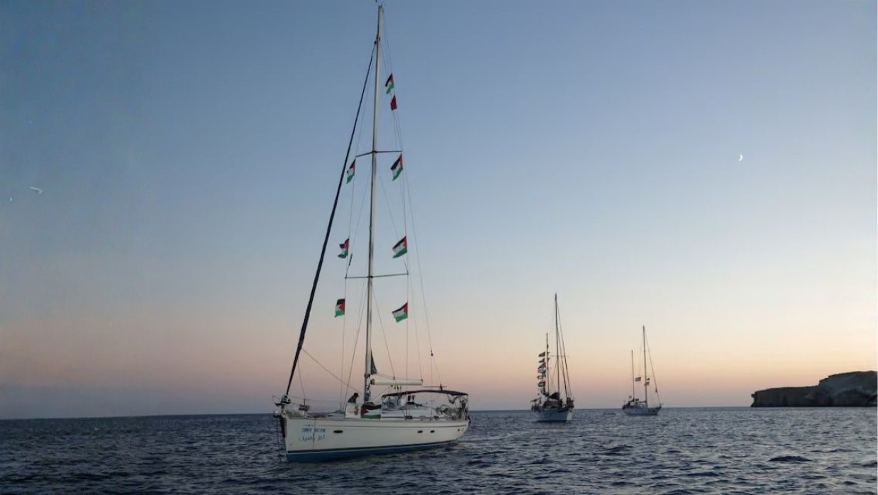 সুমুদ ফ্লোটিলা ঠেকাতে ২০ যুদ্ধজাহাজ নিয়ে অভিযানে ইসরায়েল