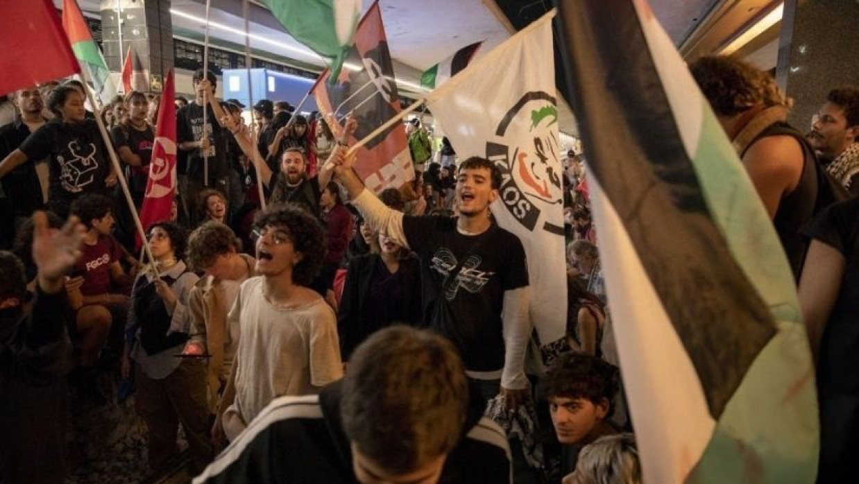 বিক্ষোভে উত্তাল ইউরোপ