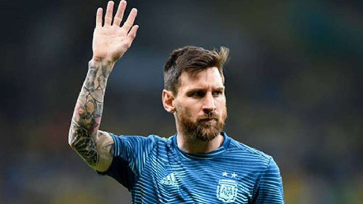 ফুটবল জাদুকর লিওনেল মেসি