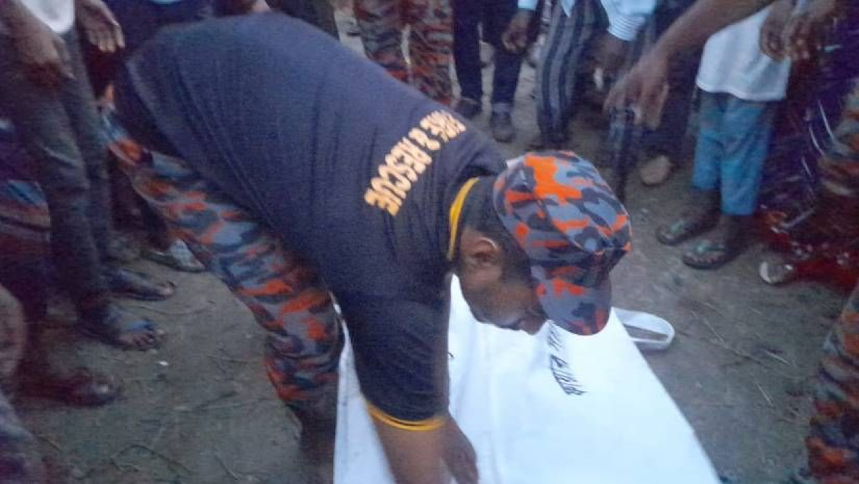 স্কুলছাত্র রনি চন্দ্র পাল মরদেহ