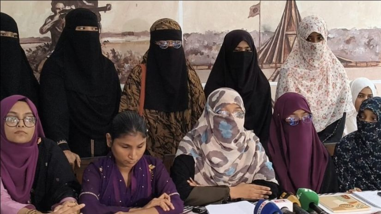 ছাত্রীসংস্থার সংবাদ সম্মেলন