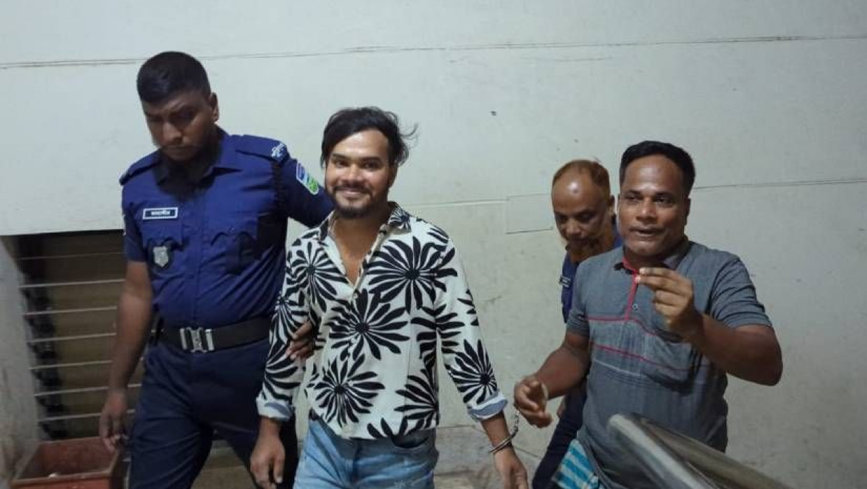 দুই আসামিকে আদালতে হাজির করা হয়