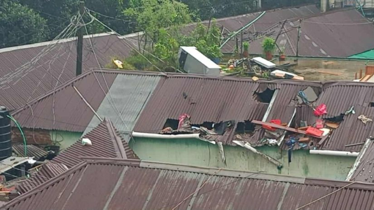 দুর্ঘটনা কবলিত বাড়ি