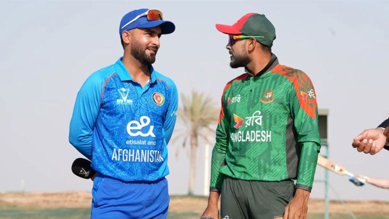 মেহেদী হাসান মিরাজ ও  হাশমতউল্লাহ শাহিদি