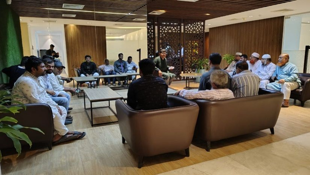 এমপিওভুক্ত শিক্ষক-কর্মচারীদের একটি প্রতিনিধি দল সচিবালয়ে প্রবেশ করেছেন