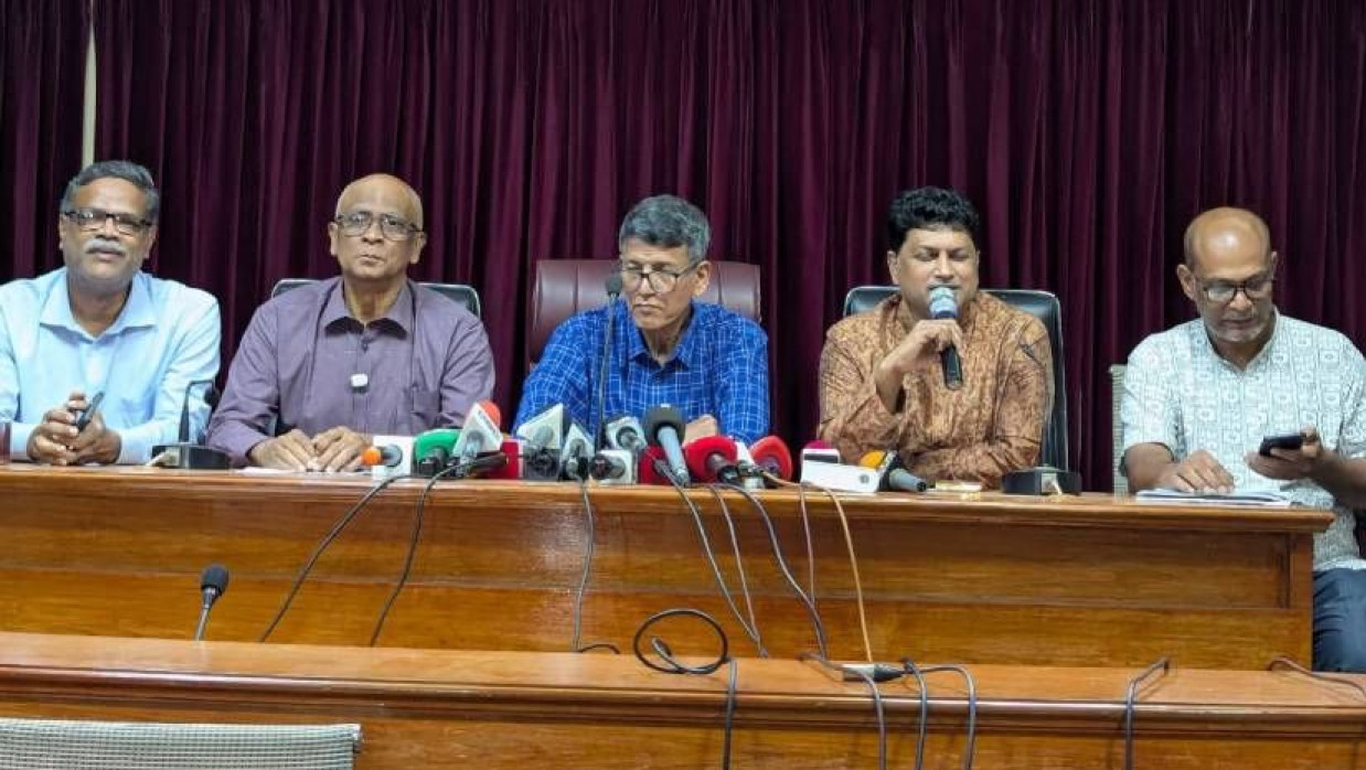 চাকসু নির্বাচন নিয়ে বিশ্ববিদ্যালয় কর্তৃপক্ষের সংবাদ সম্মেলন