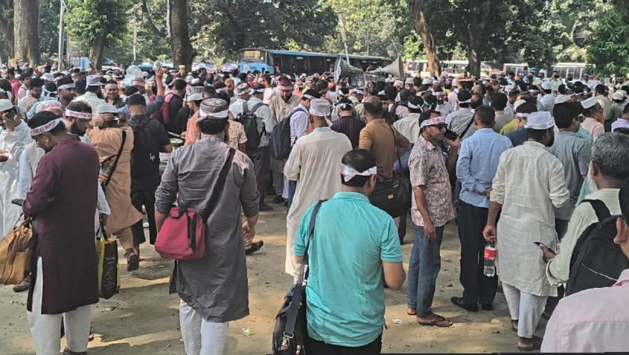 অবরোধের প্রস্তুতি নিচ্ছেন শিক্ষকরা