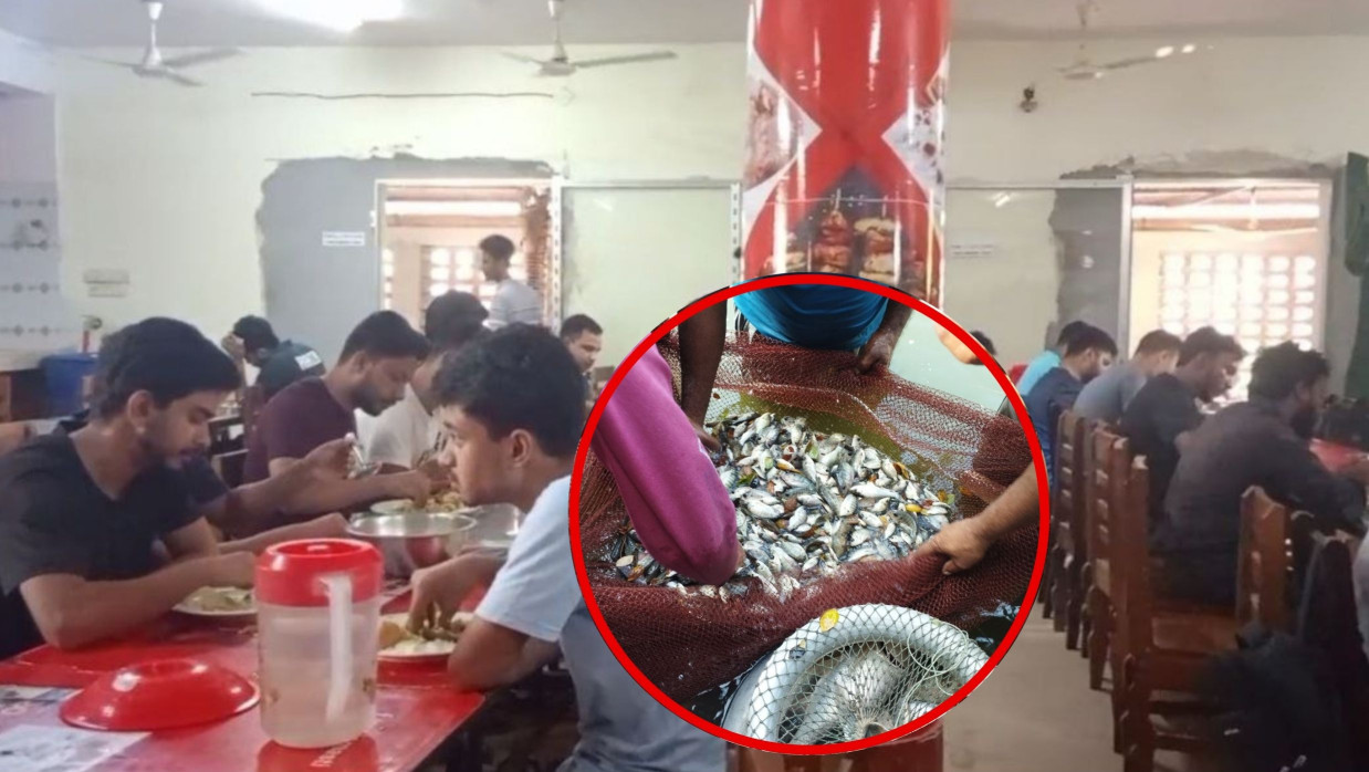 বিশ্ববিদ্যালয়ের কেন্দ্রীয় ক্যাফেটেরিয়ায় খাচ্ছেন শিক্ষার্থীরা
