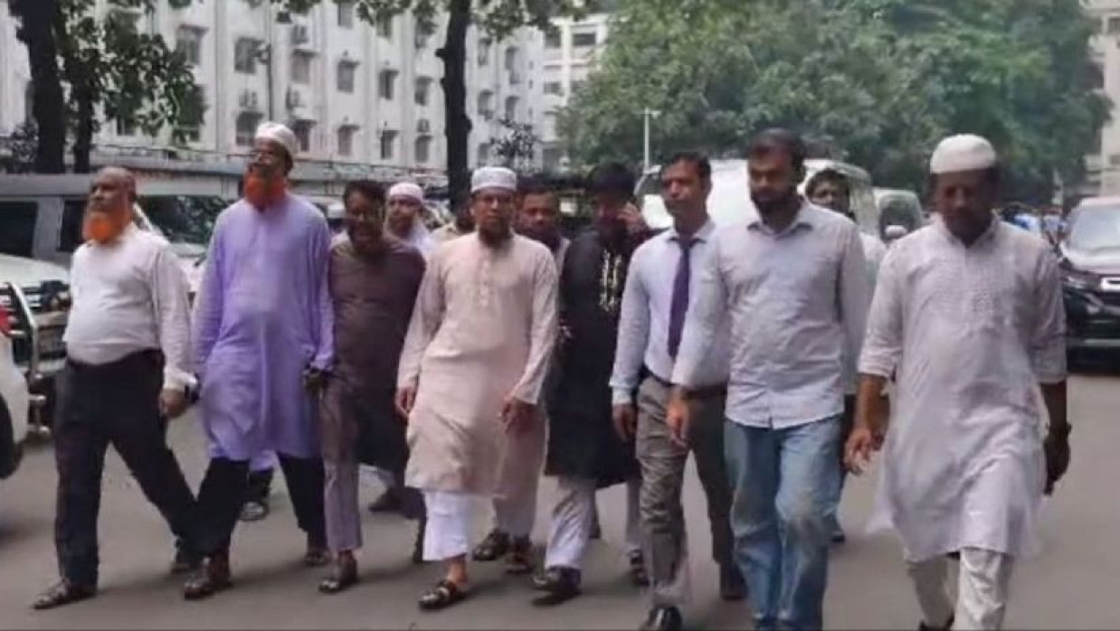 সচিবালয়ে শিক্ষকরা