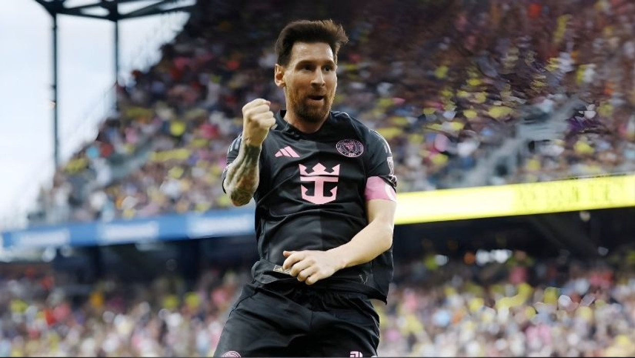  লিও মেসি