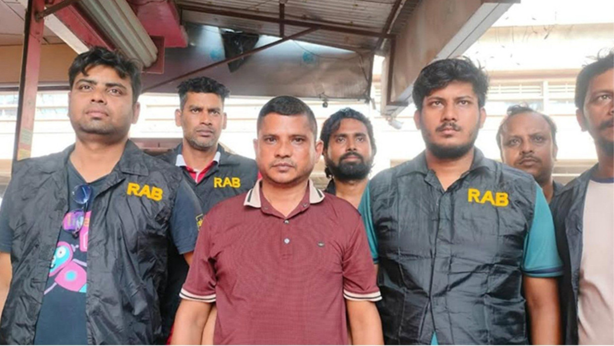 গ্রেফতার বিপ্লব রোজারিও