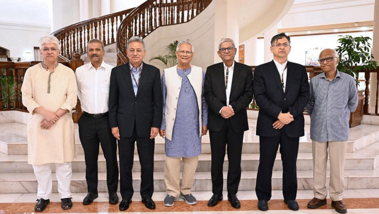 প্রধান উপদেষ্টার সঙ্গে বিএনপি নেতারা