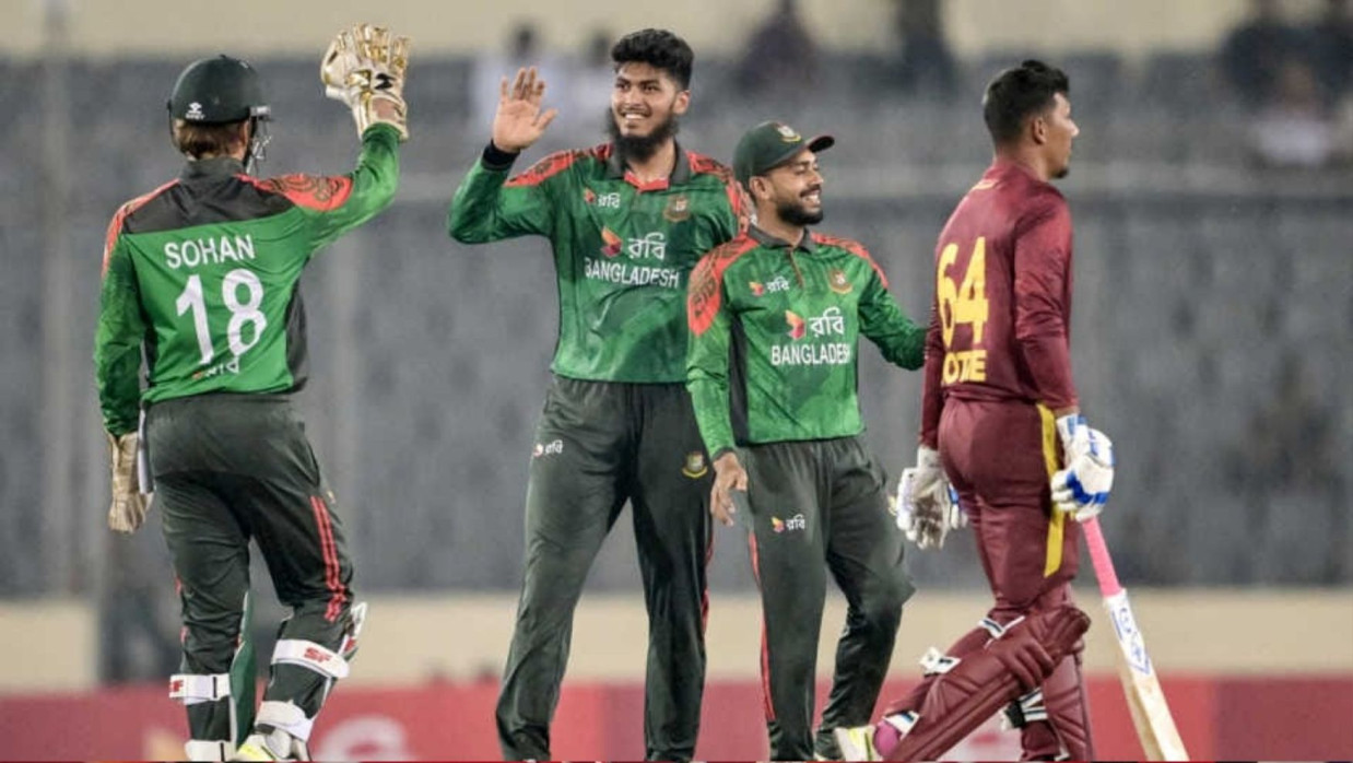 উইকেট উদযাপন বাংলাদেশের