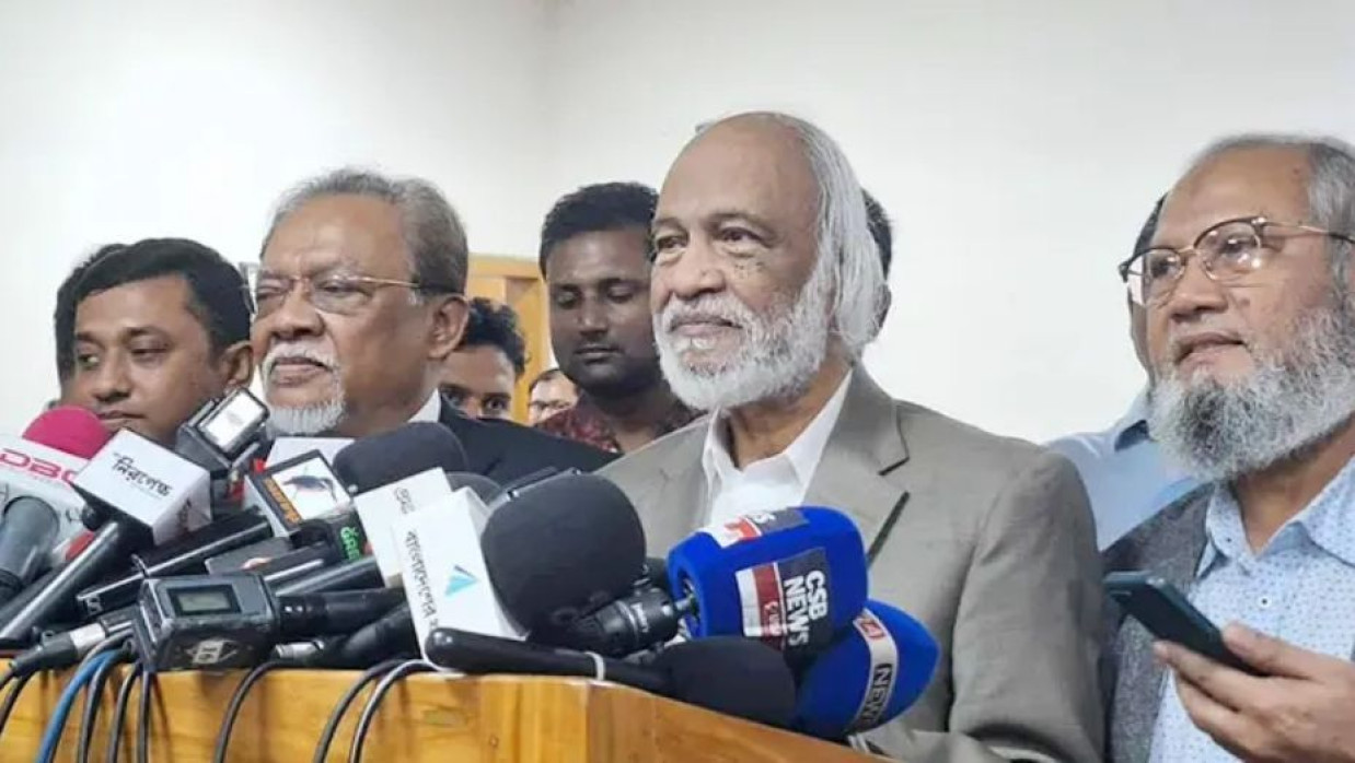 ইসিতে নির্বাচন কমিশন বিষয়ক কমিটির সদস্যরা