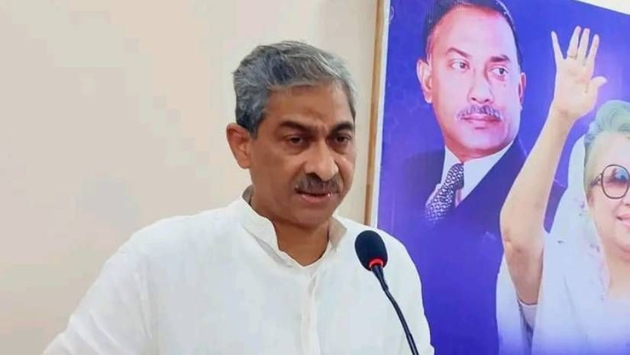 যৌথ সভায় বক্তব্য দিচ্ছেন শহীদ উদ্দীন চৌধুরী এ্যানি