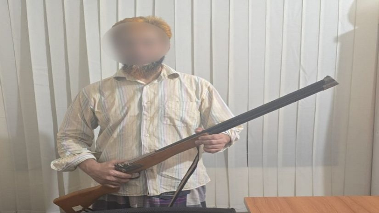 মিছিল থেকে ডামি রাইফেল দেখিয়ে জনমনে আতঙ্ক, গ্রেফতার এক