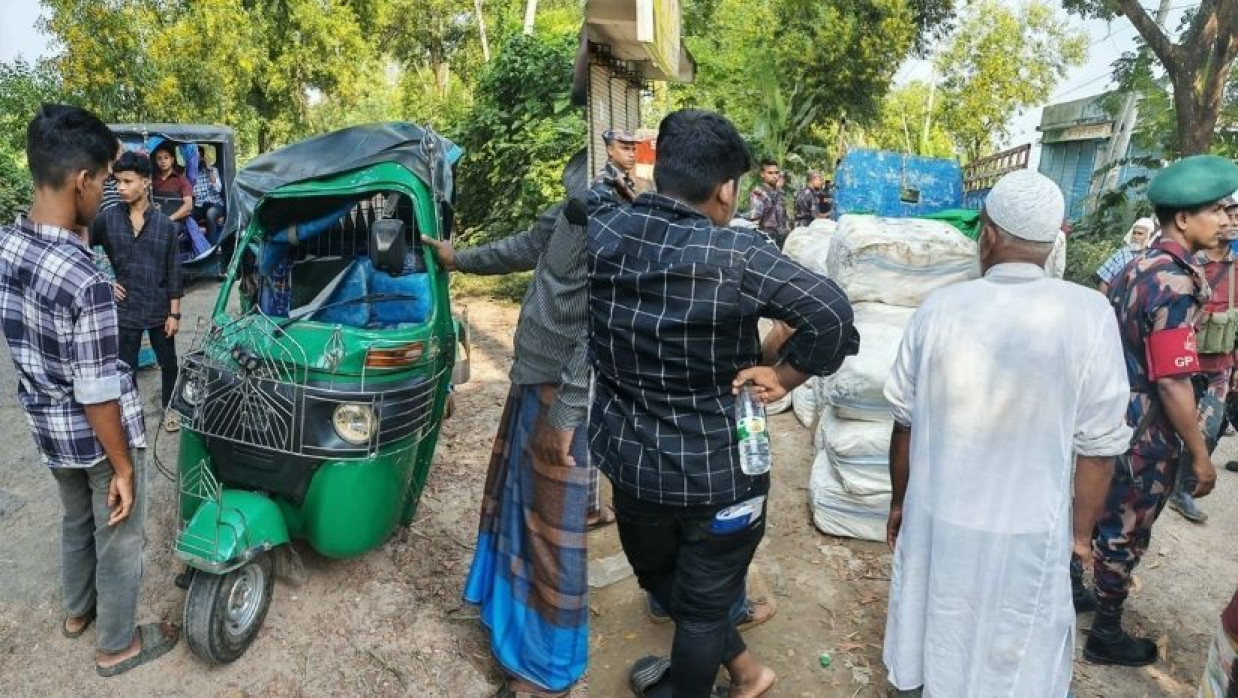 পিকআপ চাপায় প্রাণ গেল সিএনজি চালকের