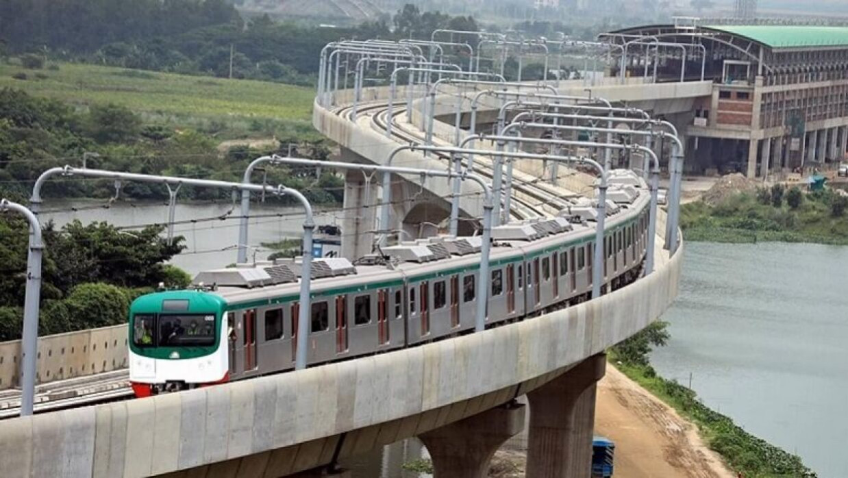 মেট্রোরেল পুরোদমে চলাচল শুরু