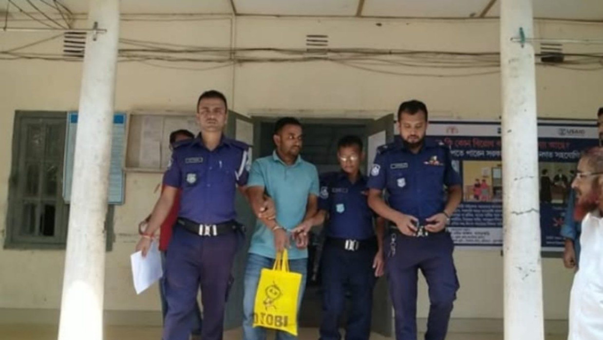 গ্রেপ্তারকৃত প্রধান আসামি