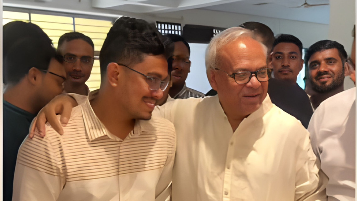  রুহুল কবির রিজভী ও ডাকসুর ভিপি সাদিক কায়েম