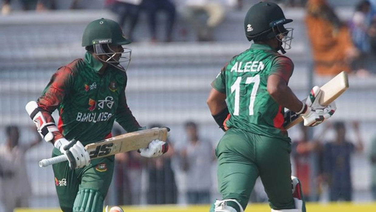 ১৩৯ রানের জুটি গড়ার পথে কালাম ও রিজান