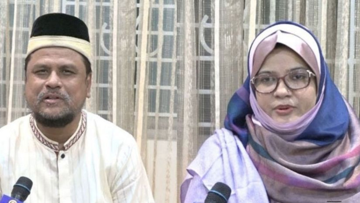 আবু রেজা মুহাম্মদ নেজামুদ্দিন নদভী ও তার স্ত্রী