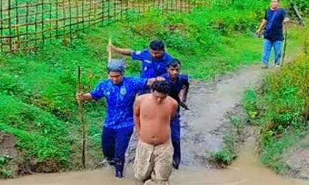 শিক্ষিকাকে কিল-ঘুষি মেরে ধর্ষণের চেষ্টা, লাঠি দিয়ে মাথায় আঘাত