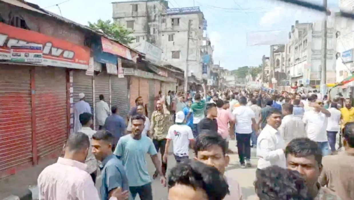 সংঘর্ষের সময়ে