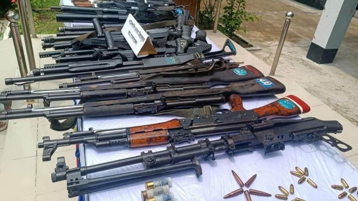 অস্ত্র ও গুলি উদ্ধারে পুরস্কার ঘোষণা পুলিশের