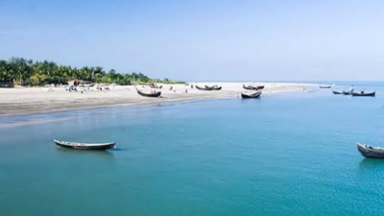 ট্রলারসহ ছয় জেলেকে ধরে নিয়ে গেছে আরাকান আর্মি