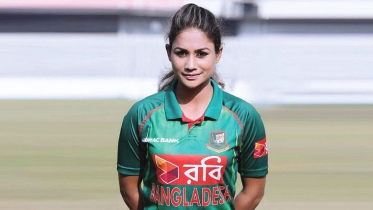 নারী ক্রিকেট দলের পেসার জাহানারা আলম