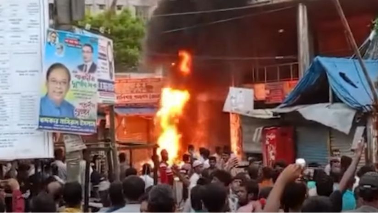 বিএনপির দুই পক্ষের সংঘর্ষে রণক্ষেত্র ফরিদপুর