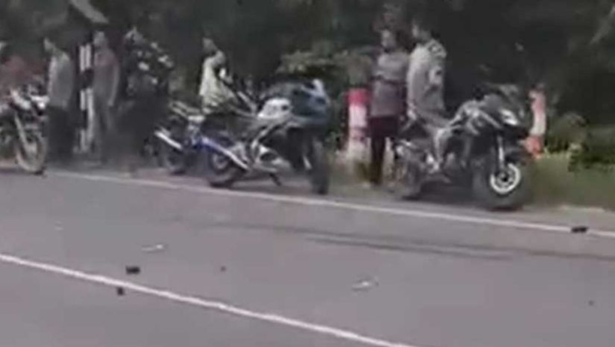 রাজশাহী-বাঘা সড়কে শিশাতলা মোড় এলাকা