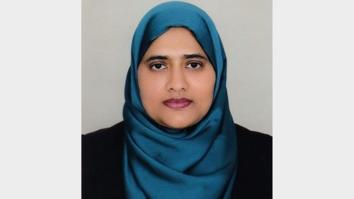 মিজ আফরোজা আখতার।  