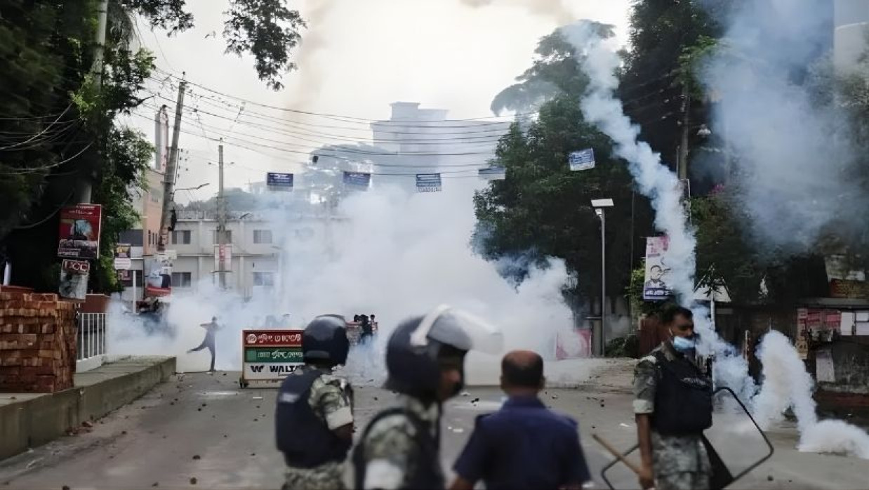 গোপালগঞ্জ সংঘর্ষে 