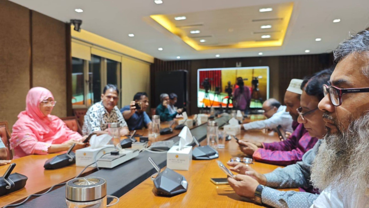 শিক্ষক নেতাদের সঙ্গে বৈঠকে বসেছেন অর্থ মন্ত্রণালয়