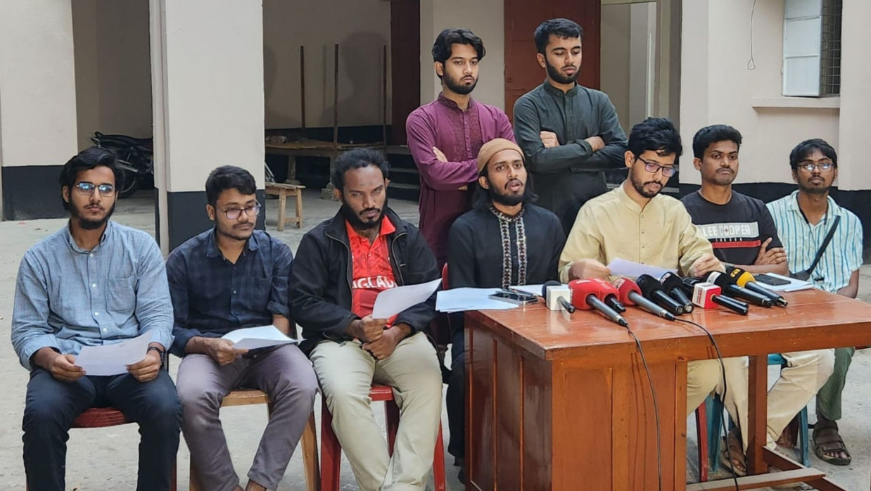 রাকসুর সংবাদ সম্মেলন