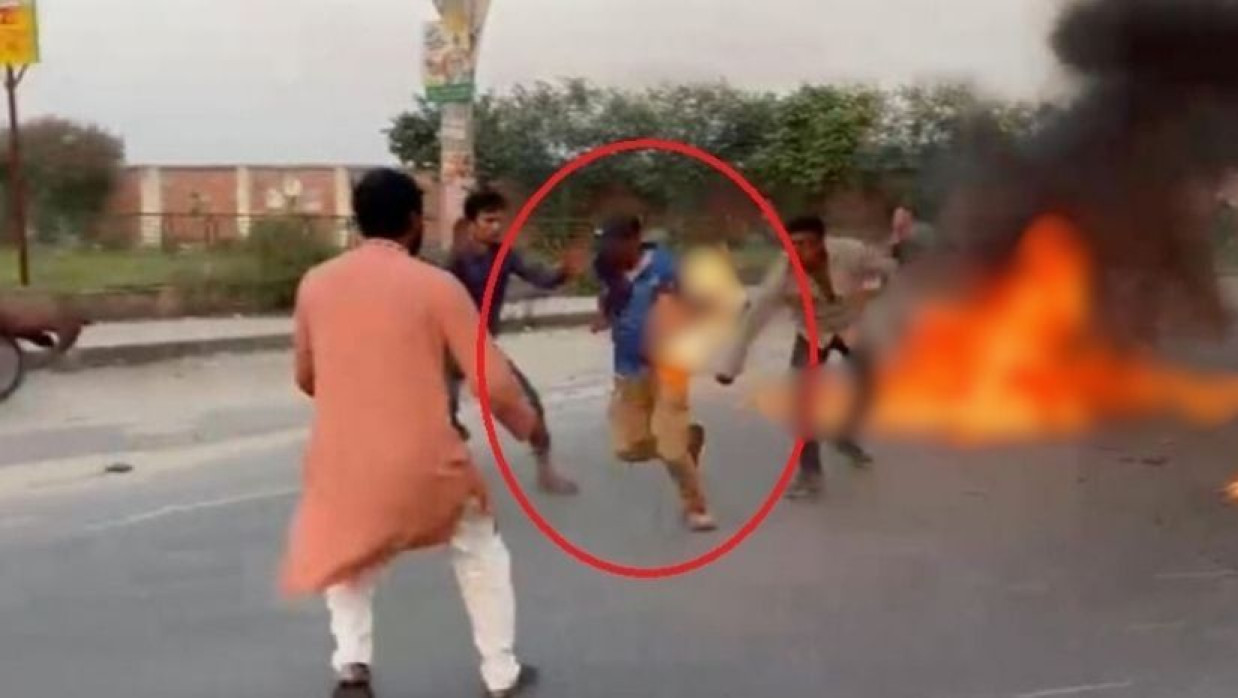 বিক্ষোভের সময় সড়কে আগুন দিতে গিয়ে দগ্ধ হন ছাত্রদল নেতা শহিদুল ইসলাম