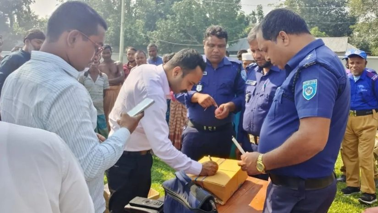 দেহাবশেষ উত্তোলনের সময়ে