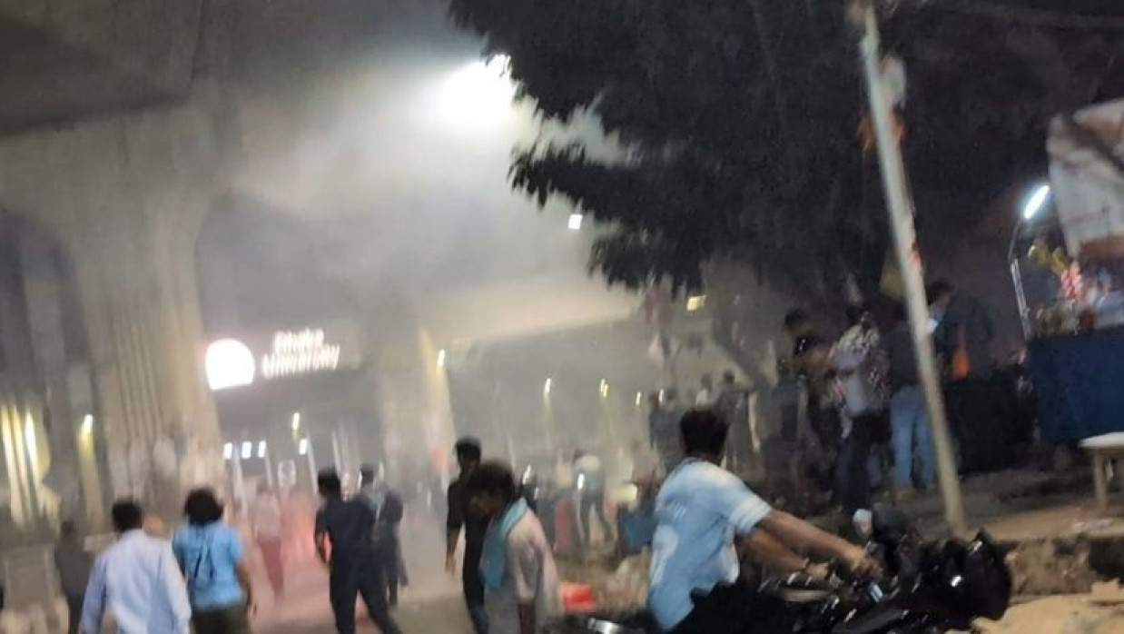 টিএসসিতে ককটেল বিস্ফোরণ